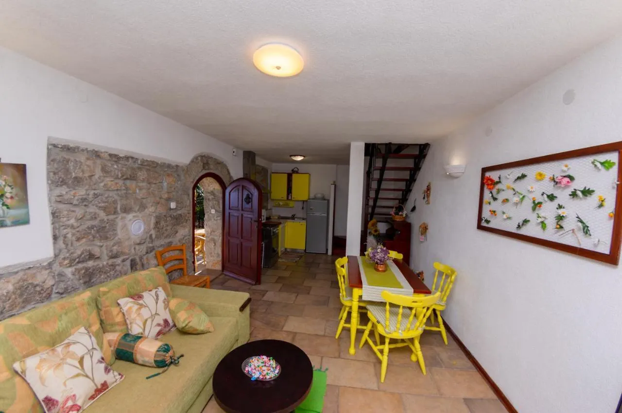 Holiday home Kuca Kata - Property Nono Veprinac